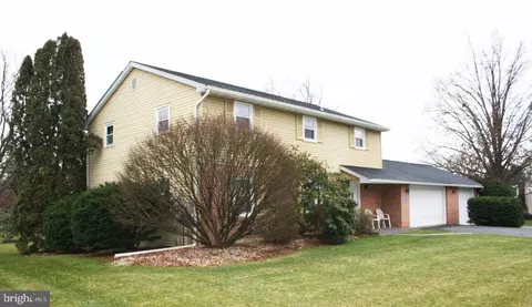 12 Pinewood Ave, Lititz, PA 17543 photo 6