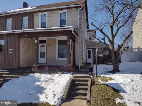 206 N Poplar St, Elizabethtown, PA 17022
