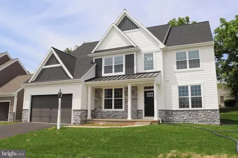 1064 Greenview Dr #31, Lancaster, PA 17601