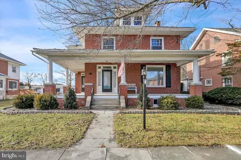 332 N 6th St, Denver, PA 17517