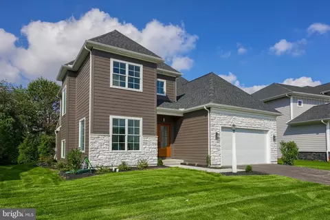 5824 Wild Lilac Dr #11, East Petersburg, PA 17520