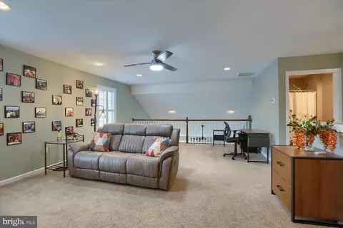 Living - 591 Allegiance Dr, Lititz, PA 17543 photo 4 of 7