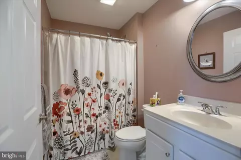 Bath - 591 Allegiance Dr, Lititz, PA 17543 photo 4 of 4