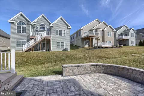 Exterior - 591 Allegiance Dr, Lititz, PA 17543 photo 9 of 13