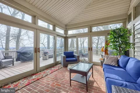 Exterior - 333 E Woods Dr, Lititz, PA 17543 photo 3 of 16