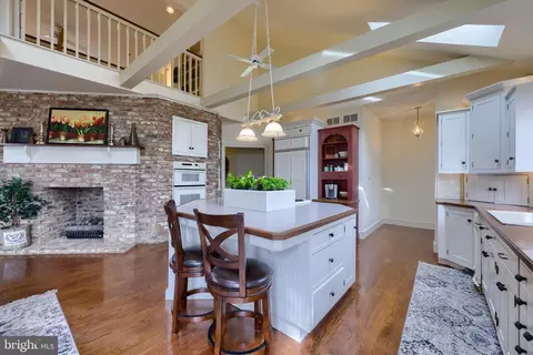 Kitchen - 333 E Woods Dr, Lititz, PA 17543 photo 1 of 11