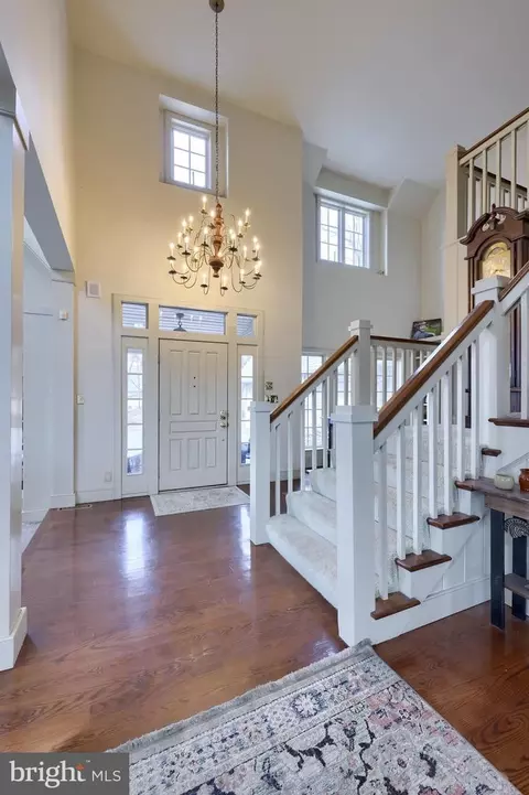 Entry Way - 333 E Woods Dr, Lititz, PA 17543 photo 2 of 8