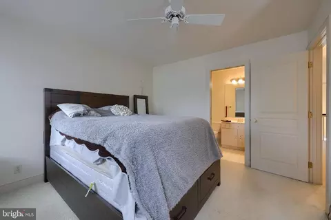 Bedroom - 333 E Woods Dr, Lititz, PA 17543 photo 7 of 9