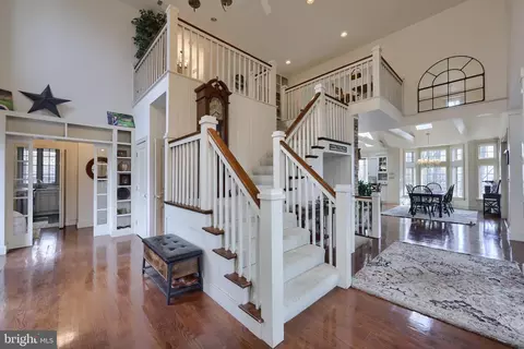 Entry Way - 333 E Woods Dr, Lititz, PA 17543 photo 4 of 8