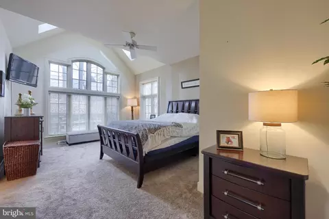 Bedroom - 333 E Woods Dr, Lititz, PA 17543 photo 2 of 9