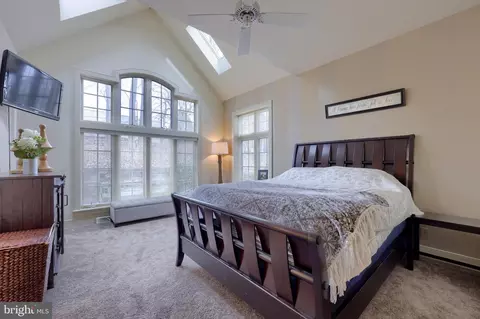 Bedroom - 333 E Woods Dr, Lititz, PA 17543 photo 1 of 9