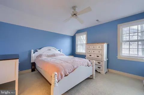 Bedroom - 333 E Woods Dr, Lititz, PA 17543 photo 8 of 9