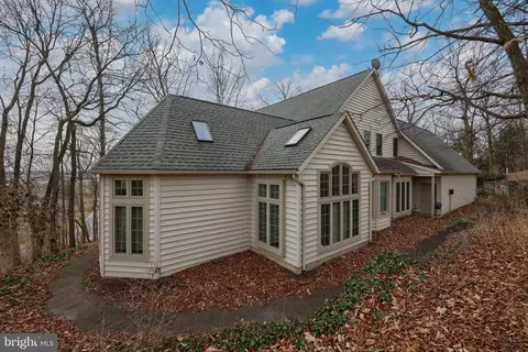 Exterior - 333 E Woods Dr, Lititz, PA 17543 photo 11 of 16