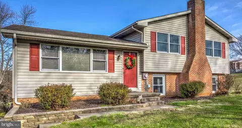 325 Yummerdall Rd, Lititz, PA 17543 photo 1