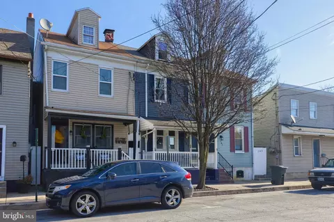 141 S 5th St, Columbia, PA 17512