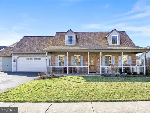 245 Mason Dr, Ephrata, PA 17522