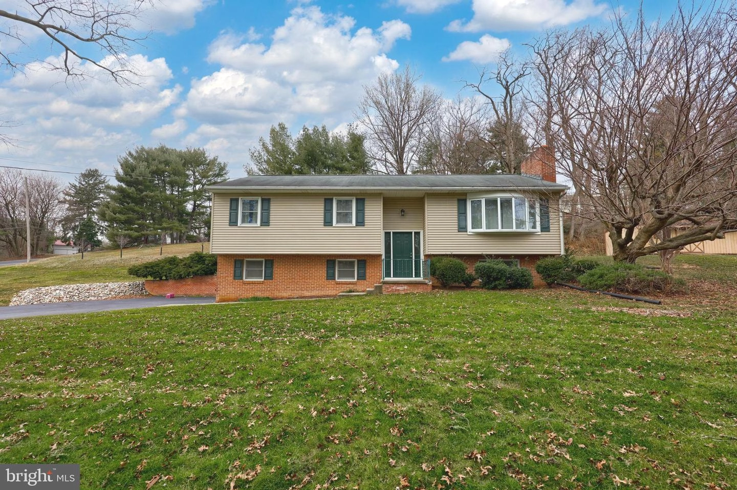 Exterior - 723 Owl Hill Rd, Lititz, PA 17543 photo 2 of 13