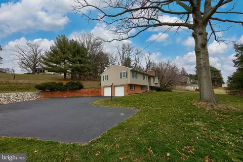 Exterior - 723 Owl Hill Rd, Lititz, PA 17543 photo 11 of 13