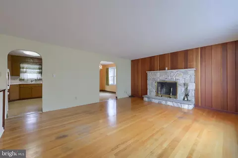 Living - 723 Owl Hill Rd, Lititz, PA 17543 photo 1 of 6