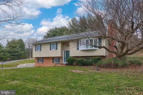 Exterior - 723 Owl Hill Rd, Lititz, PA 17543 photo 3 of 13