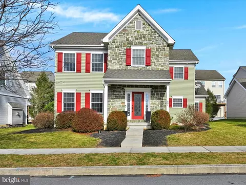 631 Richmond Dr, Lancaster, PA 17601