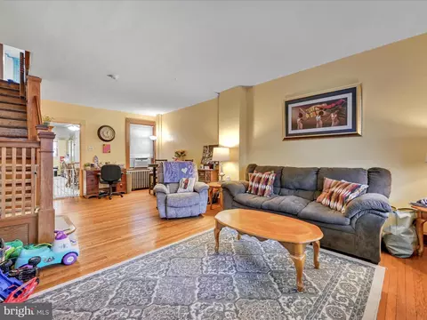 310 Ruby St, Lancaster, PA 17603 photo 2