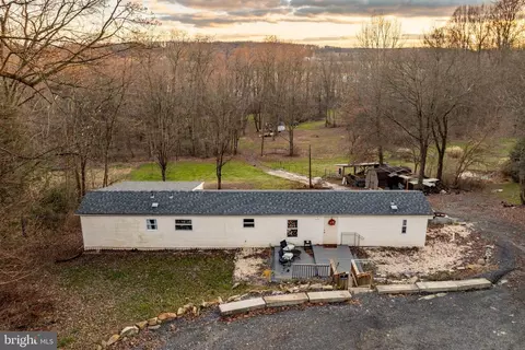 16 Upper Valley Rd, Christiana, PA 17509