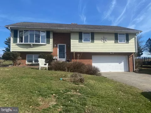 23 Cinder Rd, New Providence, PA 17560