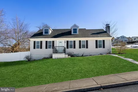 234 Lake St, Ephrata, PA 17522