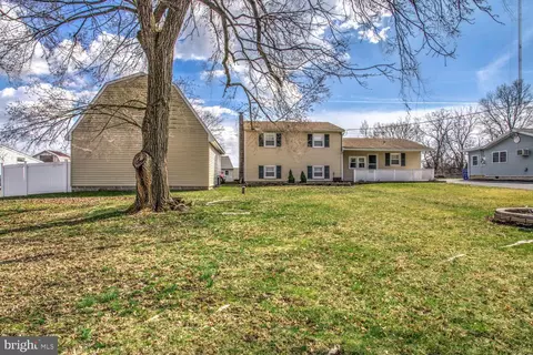 905 909 Mount Gretna Rd, Elizabethtown, PA 17022