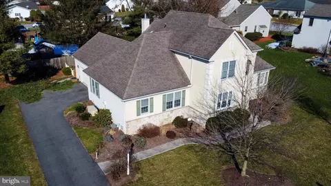600 School Ln, Mount Joy, PA 17552