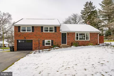 244 Landis Valley Rd, Lititz, PA 17543