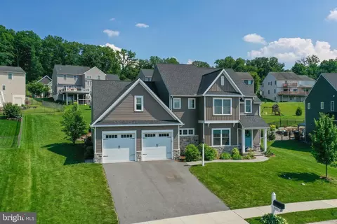 642 Golden Eagle Way, Lancaster, PA 17601