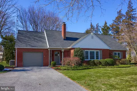 980 Mondale Rd, Bird In Hand, PA 17505