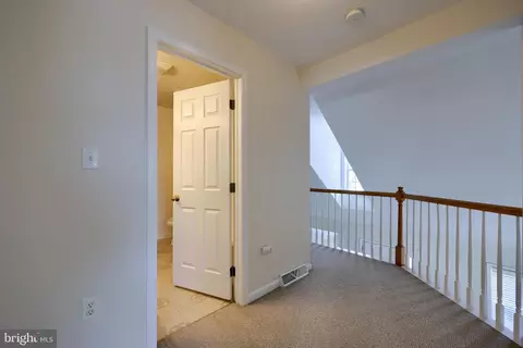 Entry Way - 656 Farnum Rd, Lititz, PA 17543 photo 2 of 2