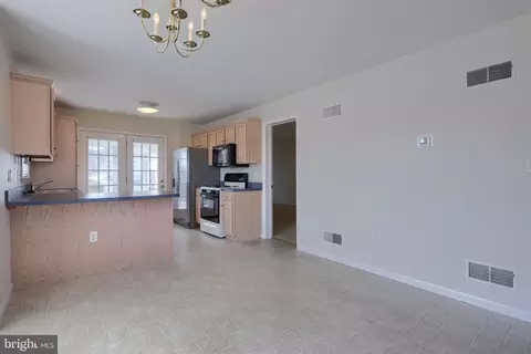 Kitchen - 656 Farnum Rd, Lititz, PA 17543 photo 1 of 6