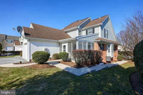 656 Farnum Rd, Lititz, PA 17543