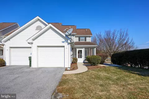 Exterior - 656 Farnum Rd, Lititz, PA 17543 photo 9 of 12