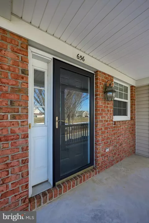 Exterior - 656 Farnum Rd, Lititz, PA 17543 photo 3 of 12