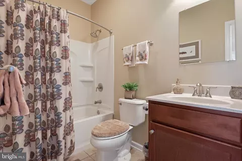 Bath - 481 Patriots Way, Lititz, PA 17543 photo 1 of 4