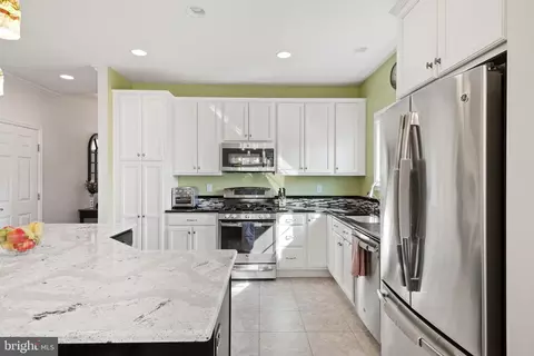 Kitchen - 481 Patriots Way, Lititz, PA 17543 photo 4 of 5