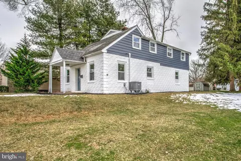 24 South Ave, Landisville, PA 17538