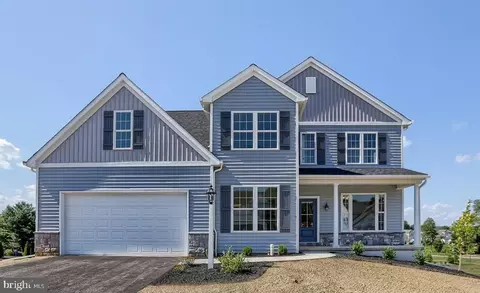 476 Thatcher Ln #4, Lititz, PA 17543