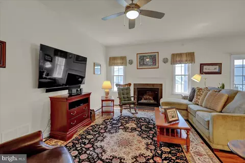 417 Resolution Dr, Lititz, PA 17543 photo 10
