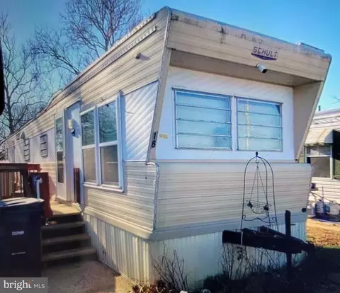 18 Conestoga Mnr, Leola, PA 17540