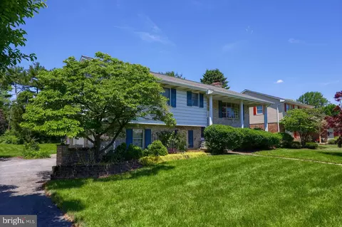 906 Sandalwood Path, Lancaster, PA 17601