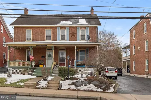 225 W State St, Quarryville, PA 17566