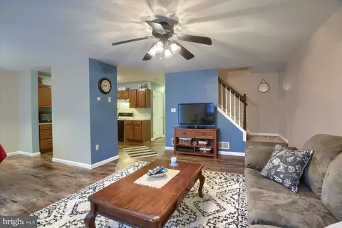 Living - 376 Crosswinds Dr, Lititz, PA 17543 photo 3 of 5