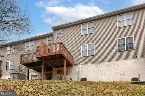 Exterior - 376 Crosswinds Dr, Lititz, PA 17543 photo 14 of 15