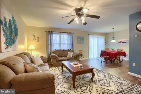 Living - 376 Crosswinds Dr, Lititz, PA 17543 photo 1 of 5